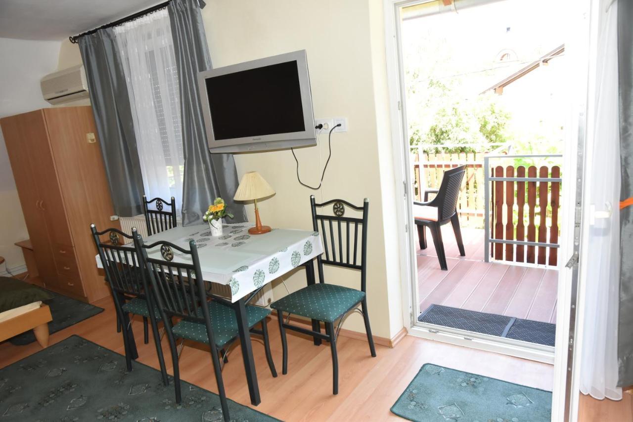 Gyenesi Virag Apartman Gyenesdiás Kamer foto