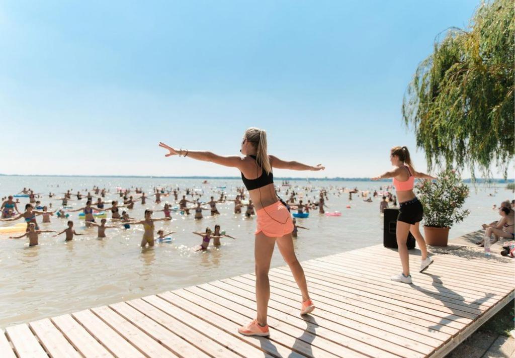 Gyenesi Virag Apartman Gyenesdiás Buitenkant foto